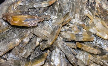 Barite sorter maintaining drilling-grade specific gravity