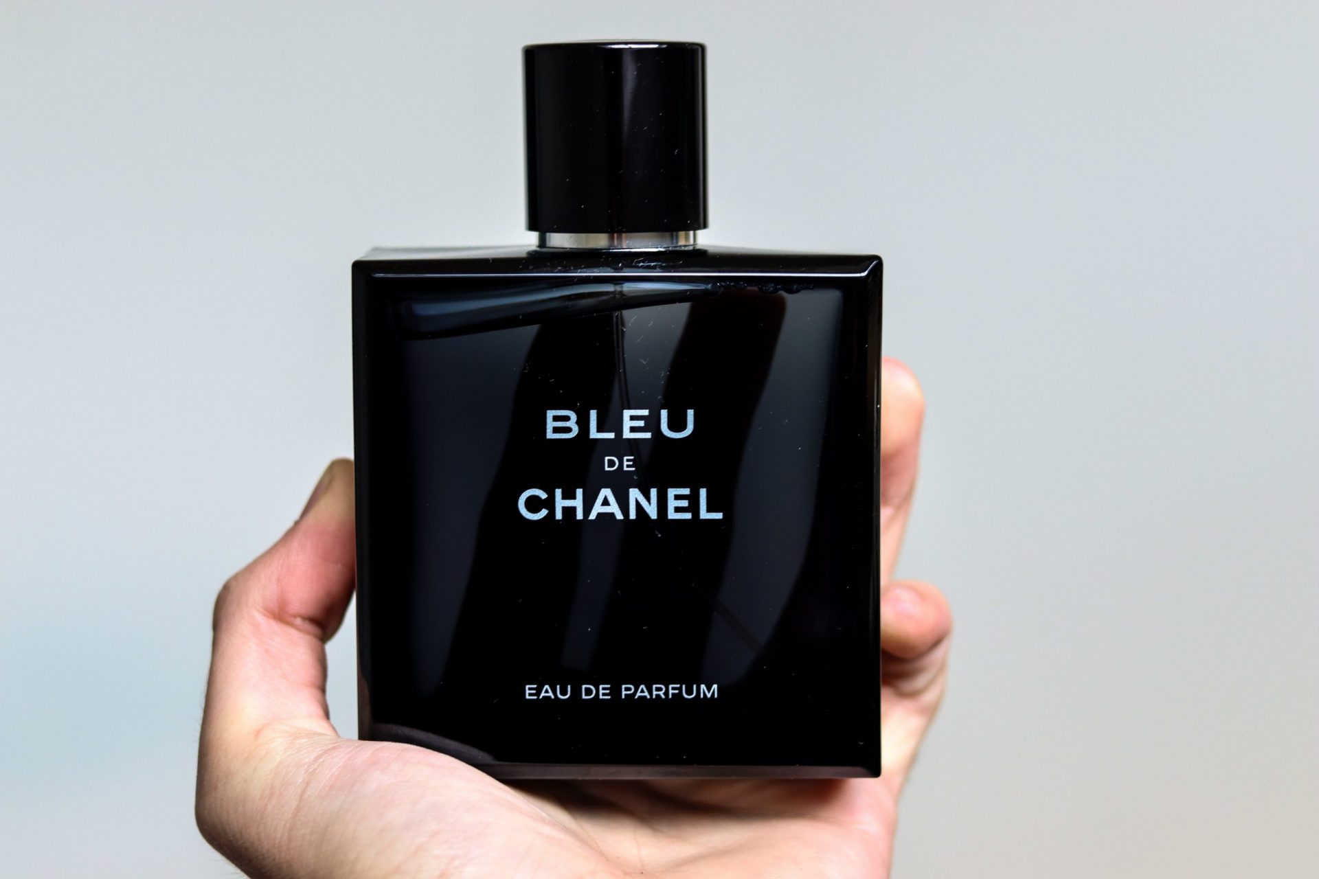 Luchtje In Sommige Parfums 10 Letters