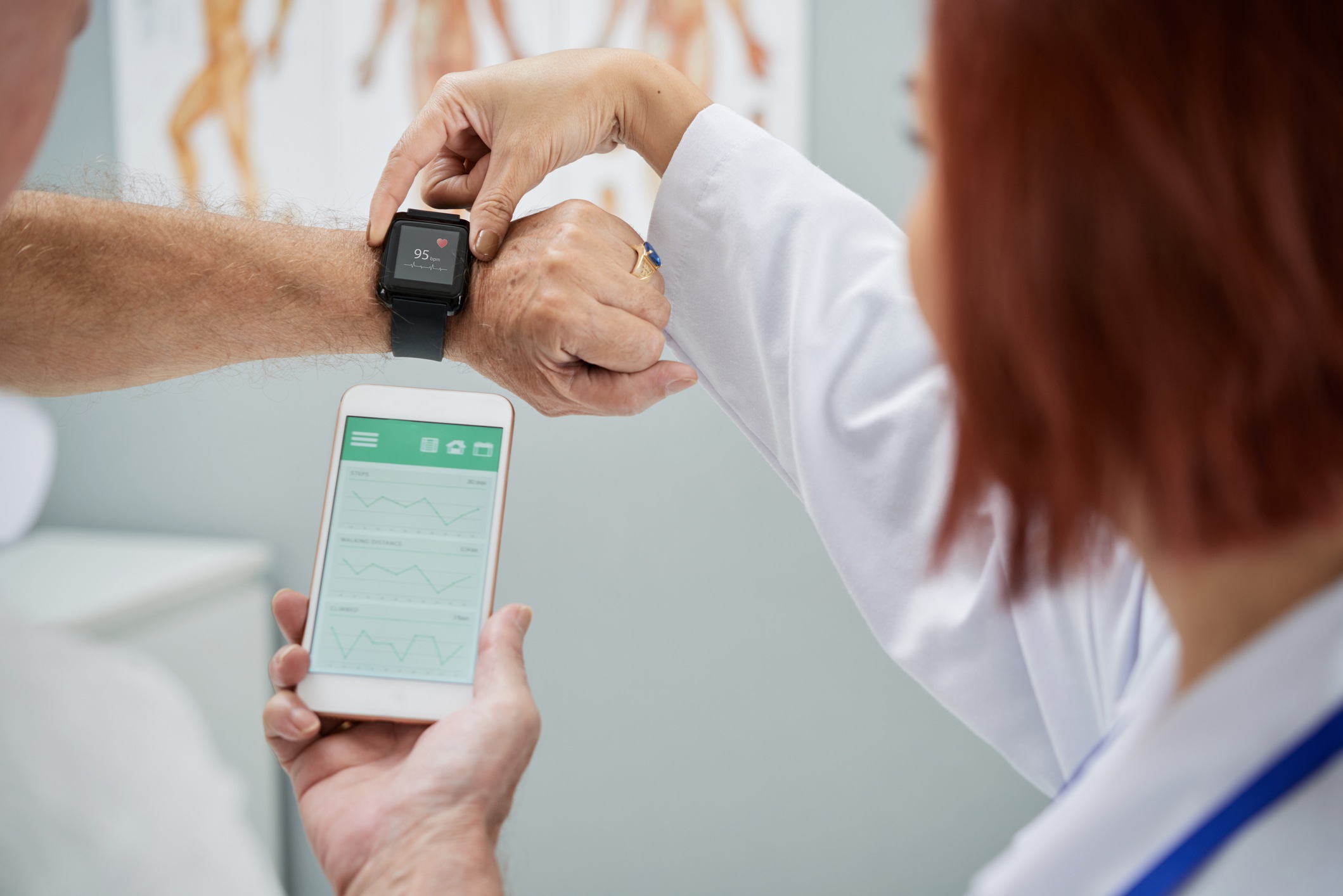 5 New and Emerging Wearable Medical Devices | Docwire News - Technologische Hulpmiddelen In De Zorg