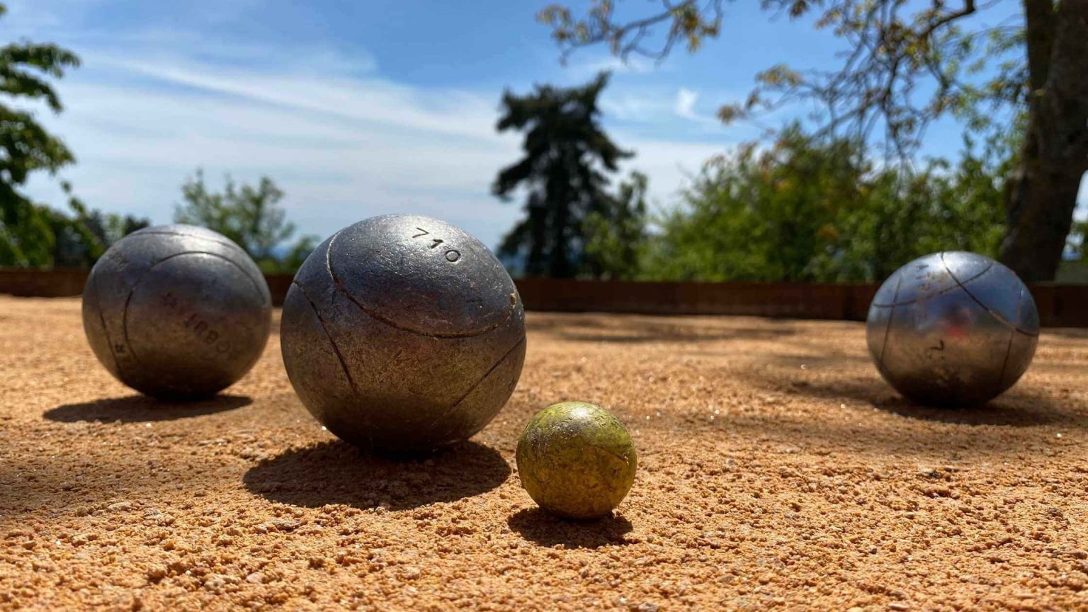A Guide to Pétanque: A French Lawn Game - French Iceberg - Verschil Petanque En Jeu De Boules