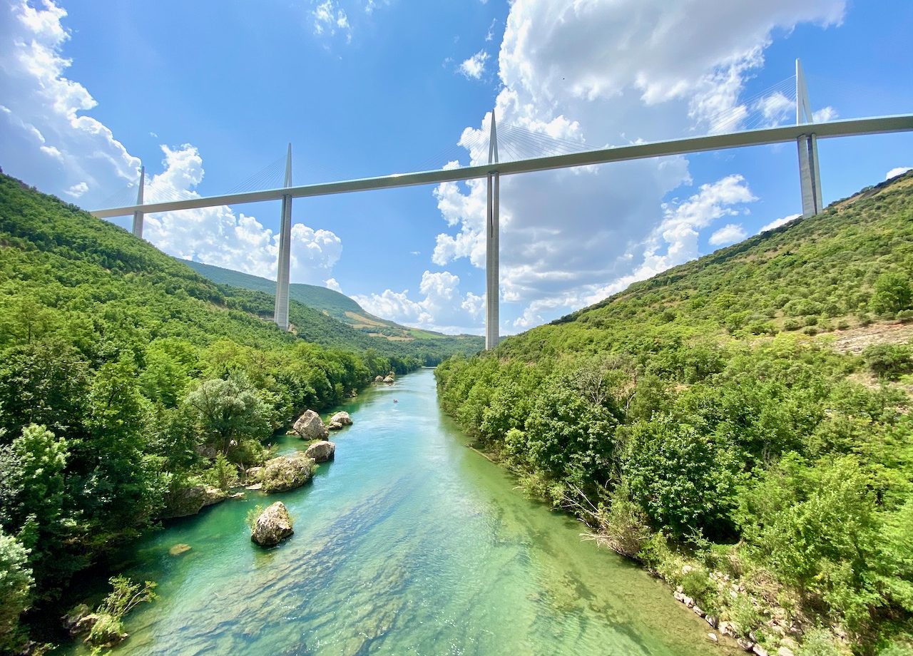 A visit to the Millau Viaduct - the world's tallest bridge | Velvet Escape - Brug Van Millau Millau Viaduct Millau Frankrijk