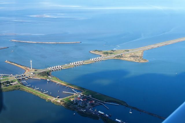 Afsluitdijk: 20-Mile Causeway Separating Netherlands From Sea - Is Het Veerse Meer Zoet Of Zout Water