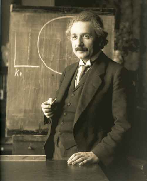 Albert Einstein - (Biography + Contributions + Facts) - Science4Fun - Hoe Oud Is Albert Einstein Geworden
