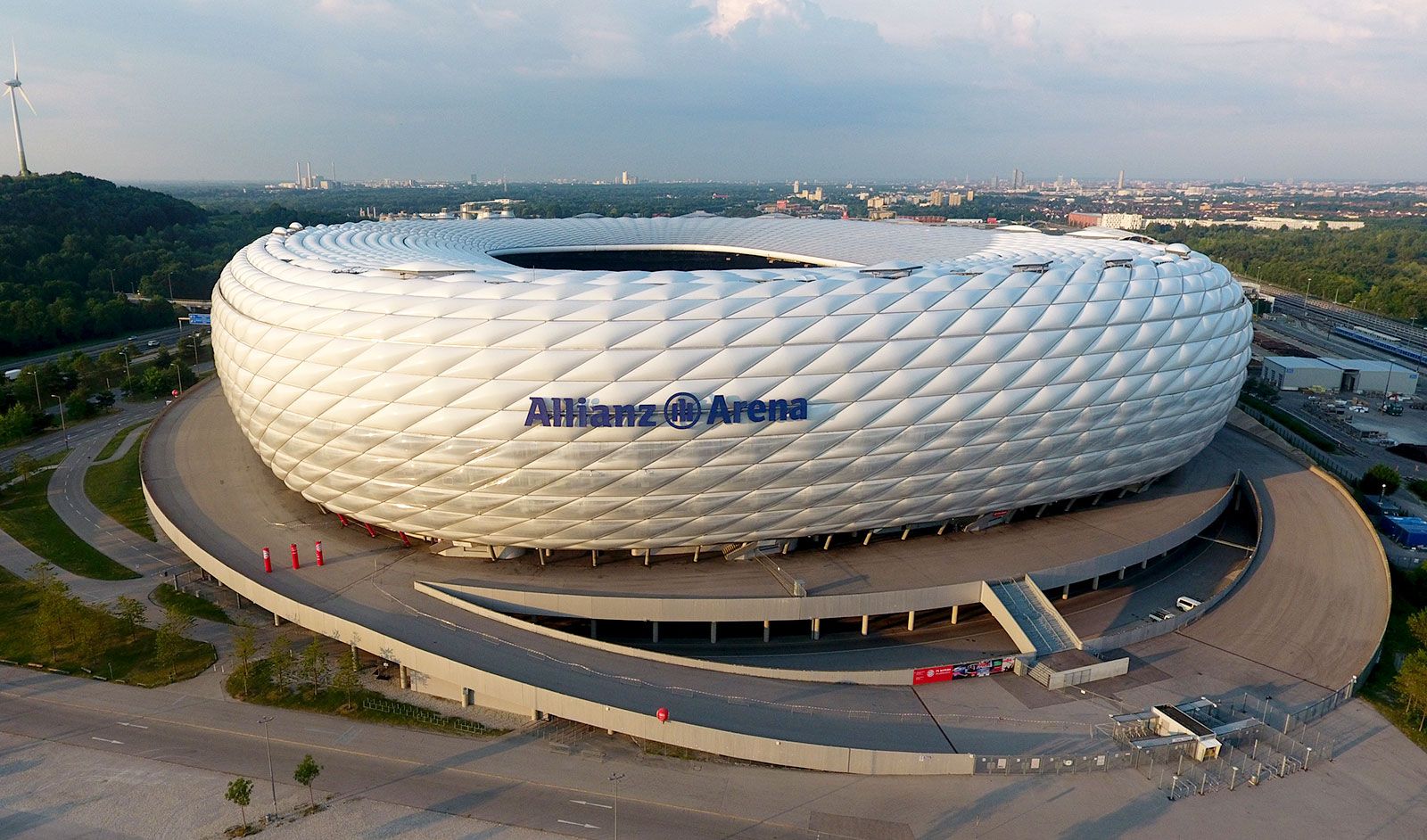 Allianz Arena: Bayern Munich Stadium Capacity, Location,, 41% OFF - Hoeveel Mensen Kunnen Er In De Allianz Arena