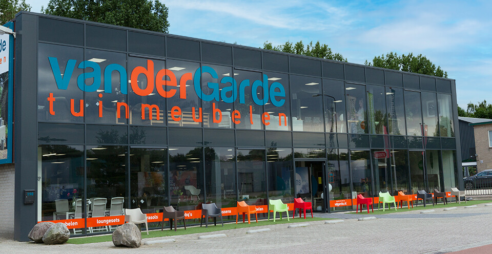 Apeldoorn - tuinmeubelshowroom - Van der Garde Tuinmeubelen - Van Der Zande Apeldoorn