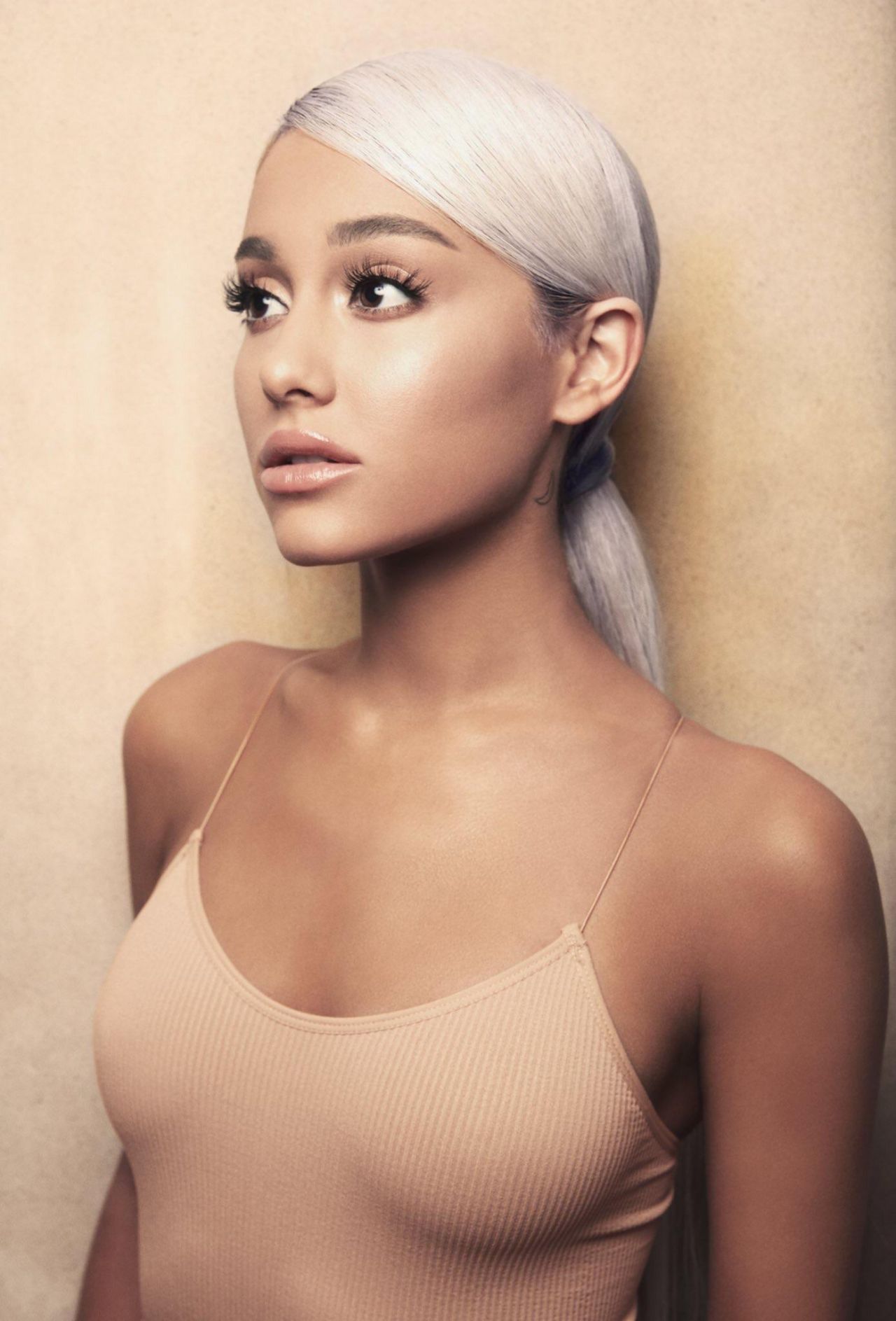 Ariana Grande - "Sweetener" Album Cover 2018 • CelebMafia - Wat Is Er Met Ariana Grande