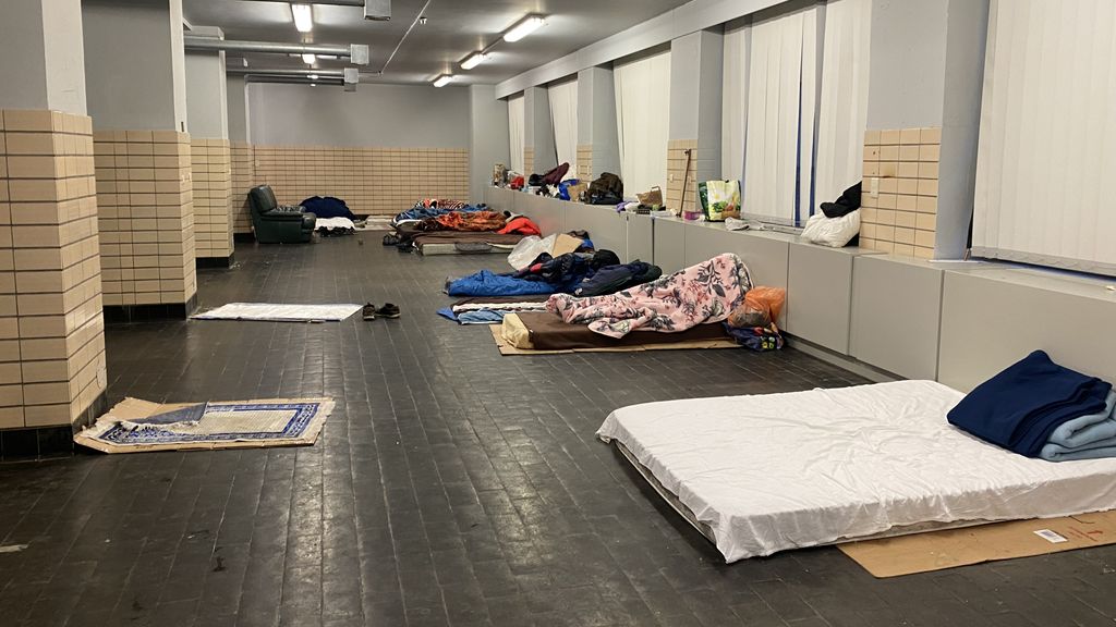 Asylum seekers in Belgium find risky shelter in Brussels squat – europe - Wat Krijgt Een Asielzoeker Met Verblijfsvergunning