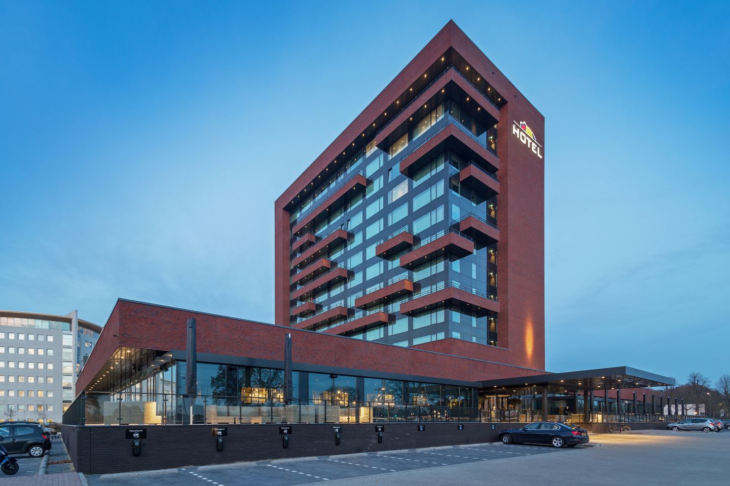 Außenansicht - Hotel Van der Valk, Enschede - Architekturobjekte - Van De Valk Enschede