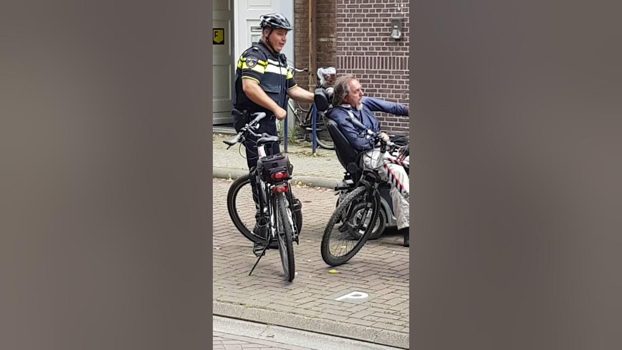Belediging van agenten in functie - YouTube - Boete Belediging Ambtenaar In Functie