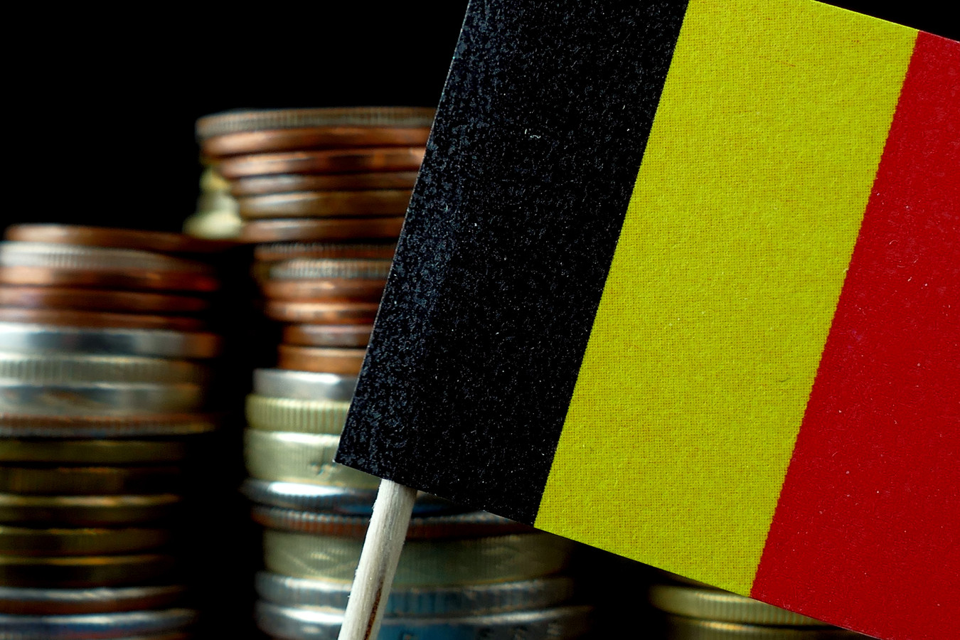 België blijft wereldkampioen belasting op arbeid: meer dan helft van - Hoeveel Hou Je Over Van Brutoloon