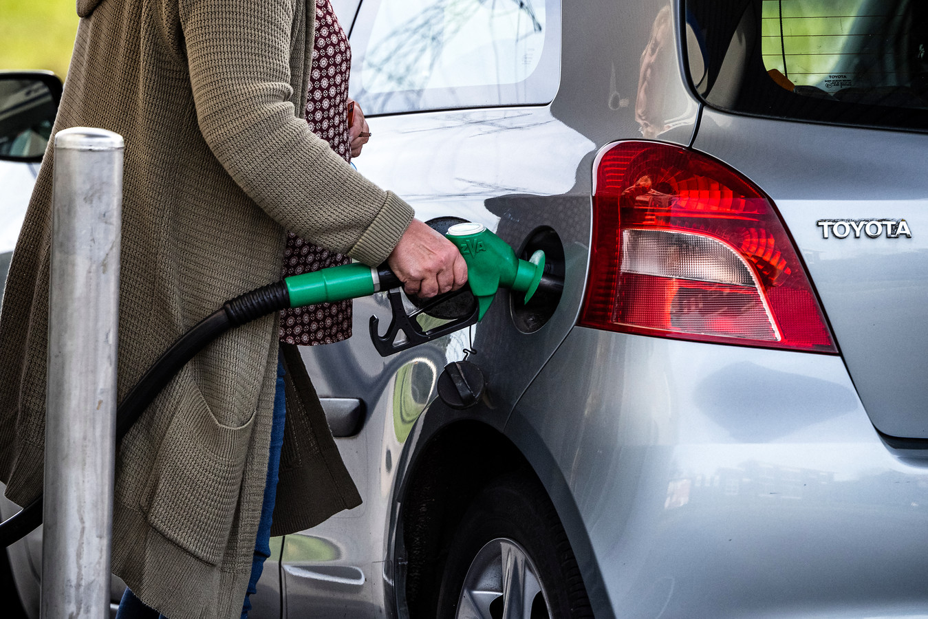 Hoeveel Km Rij Je Met 1 Liter Benzine