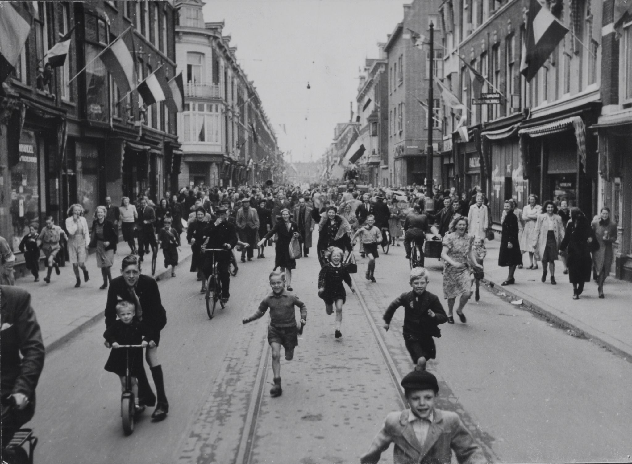 Bevrijdingsdag | Amsterdam city, The netherlands, Netherlands - Wat Gebeurde Er In 1942