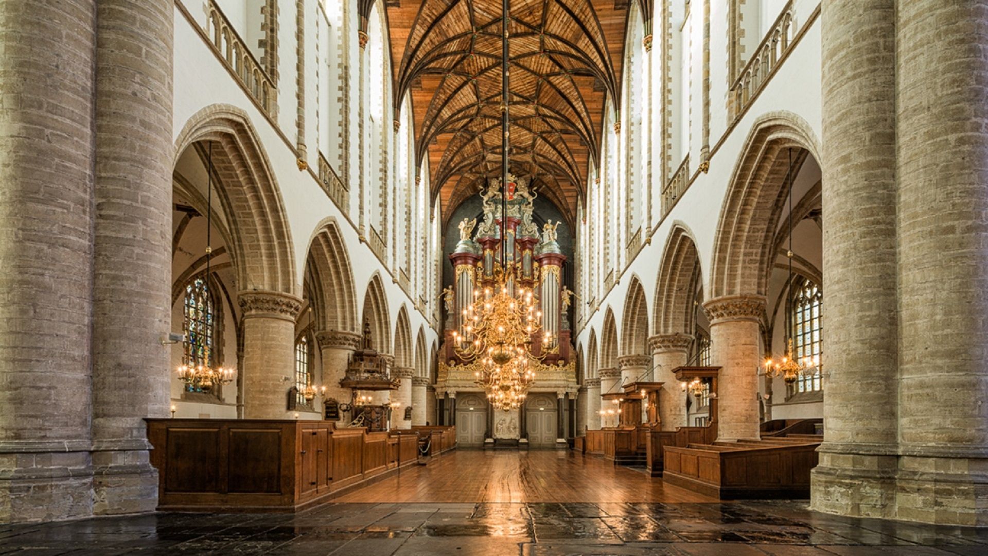 Bezoek de Grote of St.-Bavokerk in het centrum van Haarlem - Grote Kerk In Haarlem