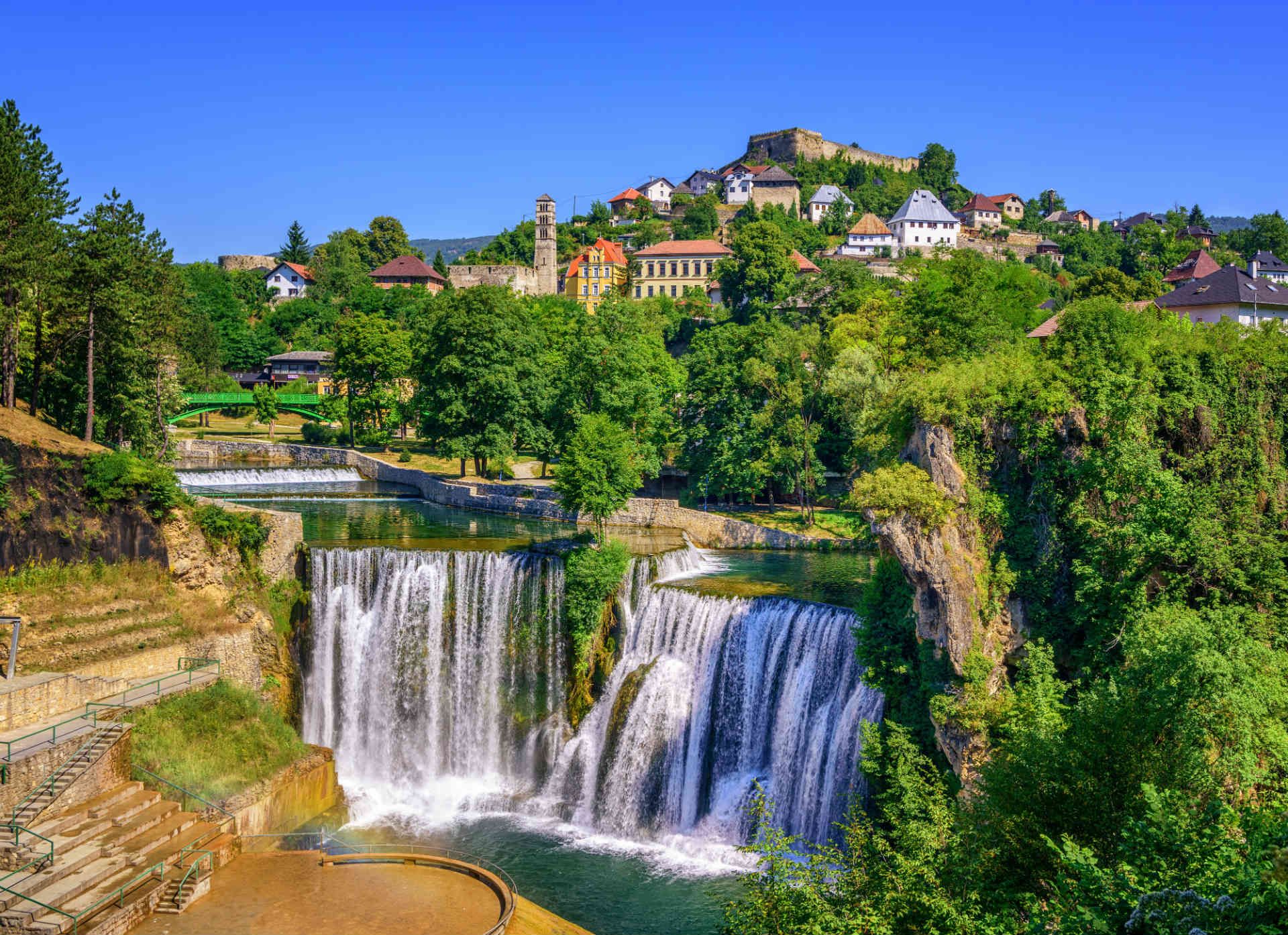 Bosnia-Herzegovina Travel Guide | Places to Visit in Bosnia-Herzegovina - Duits Voetbalelftal - Bosnië En Herzegovina Voetbalelftal Tijdlijn