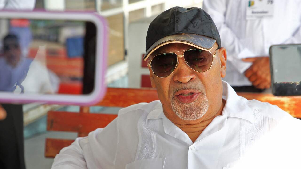 Bouterse requests a postponement of his prison sentence through new - Waarvoor Krijg Je 6 Jaar Gevangenisstraf