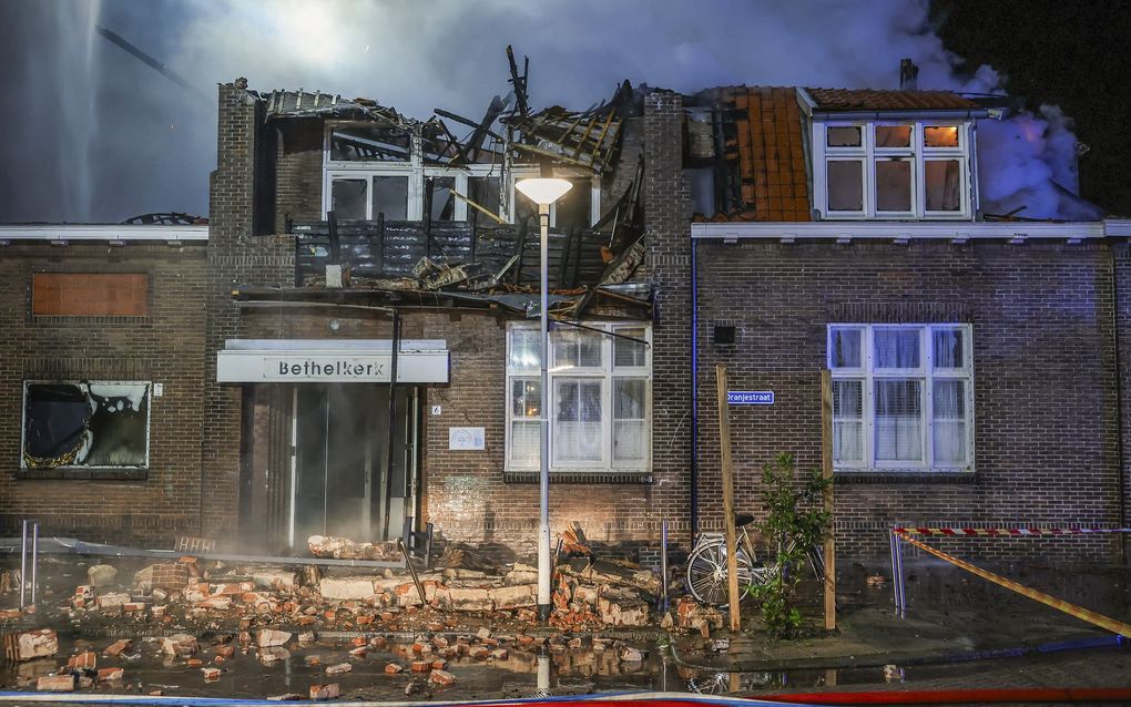 Brand verwoest kerk in Rotterdam - Kerk In Brand Rotterdam