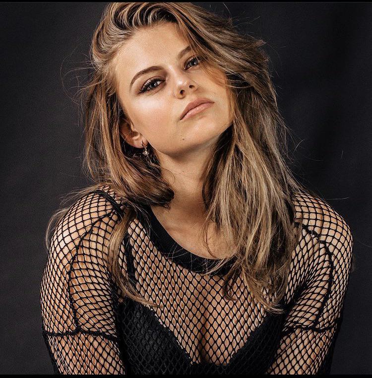 Britt Scholte | Scrolller - Films En Tv-programma's Met Britt Scholte
