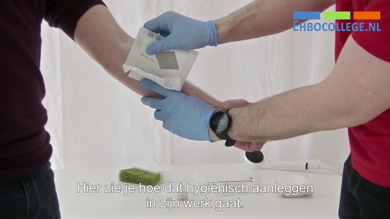 Chemische brandwond door poeder - YouTube - Hoe Lang Moet Een Brandwond Minimaal Gekoeld Worden