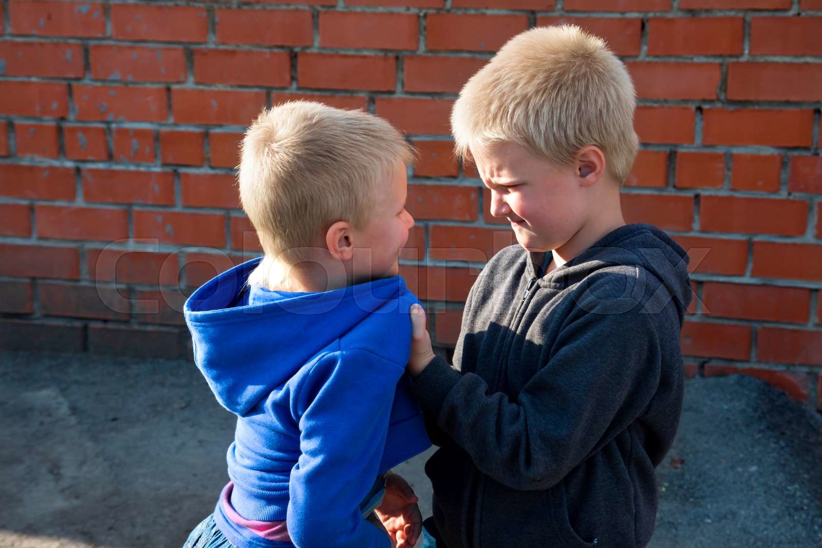 children fight | Stock image | Colourbox - Mag Je Je Kind Slaan