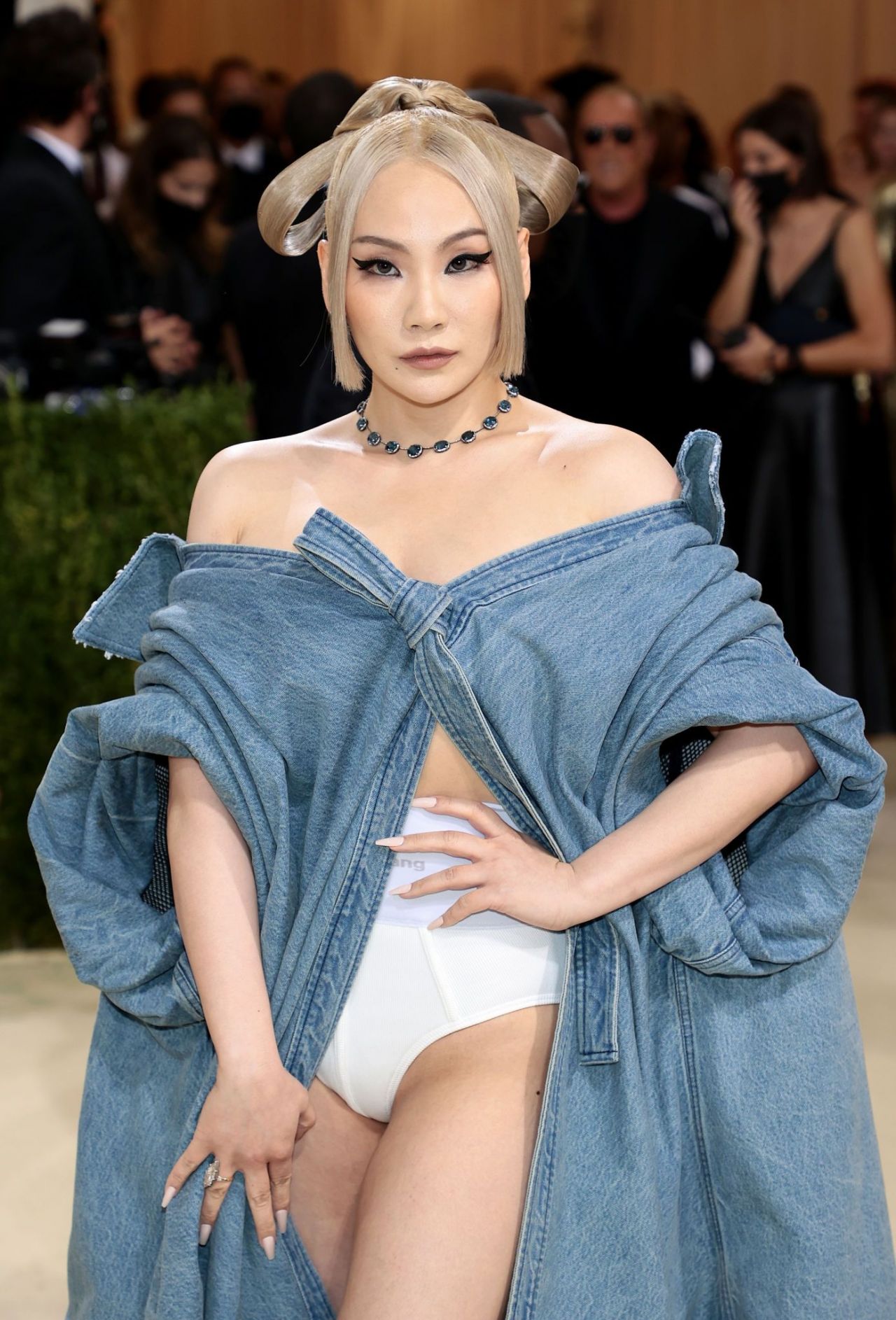 CL Style, Clothes, Outfits and Fashion • CelebMafia - Focale Aanval Met Verminderde Gewaarwording