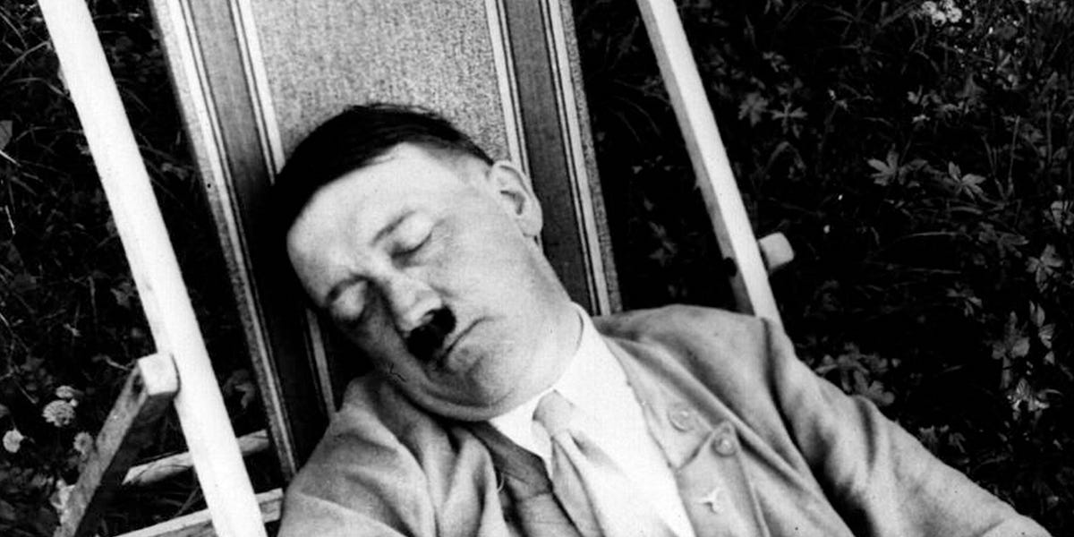 Comments - How to "Use" Hitler Correctly - by Lucas Gage - Hoe Oud Was Hitler Toen Hij Stierf