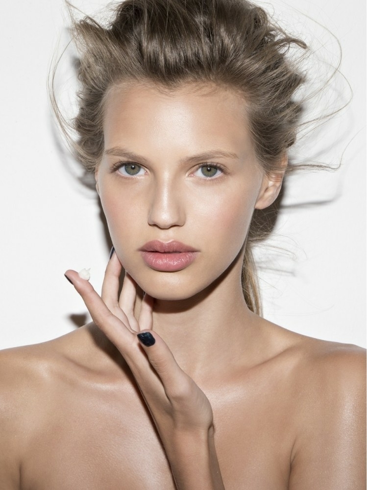 Common types of modeling contracts | METRO Models - Model Van Hersey En Blanchard