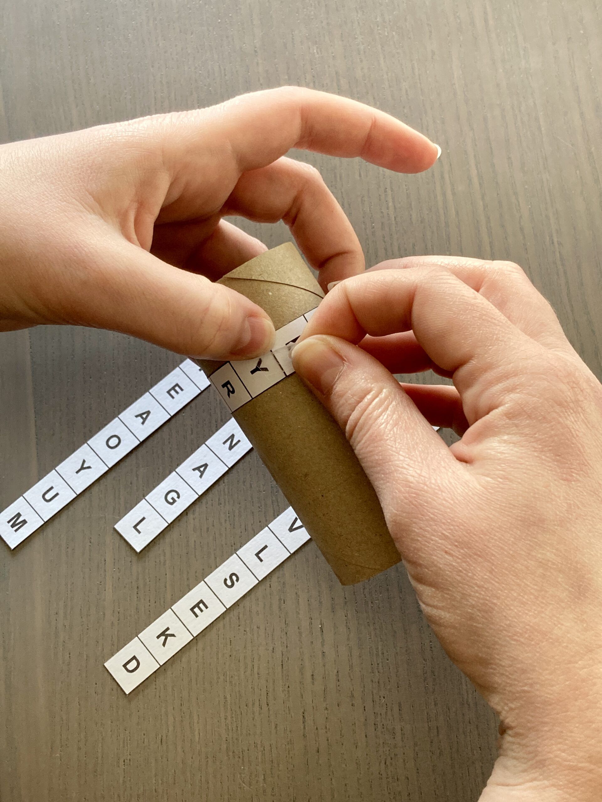 Cryptex zelf maken voor DIY escape room thuis escaperoom | Escape room - Zelf Een Escape Room Maken