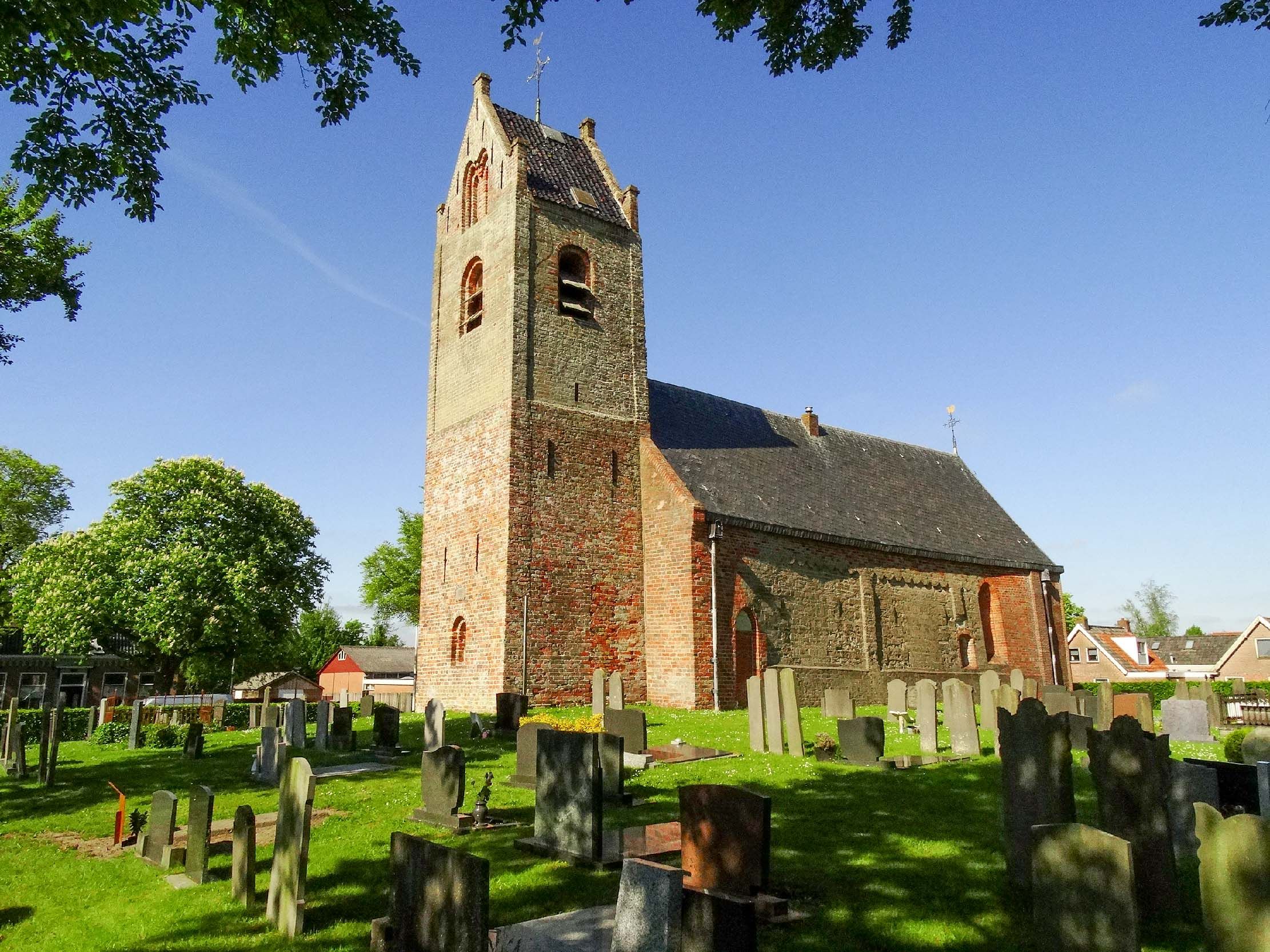 Damwoude på Dantumawoude, Friesland ‑ Find a Grave-begravningsplats - Chr Geref Kerk Damwoude