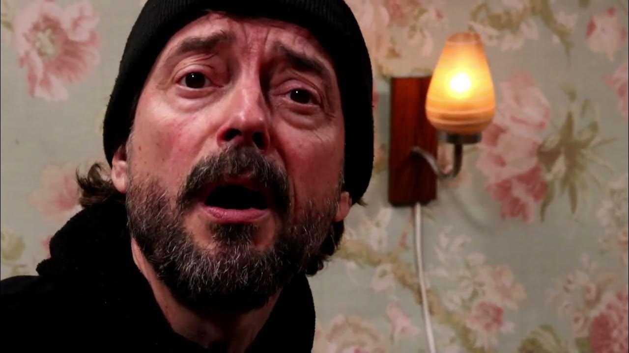 De gròzzie van mèn buurvraaw akoestisch - YouTube - Grozzie Van Mijn Buurvrouw Lyrics