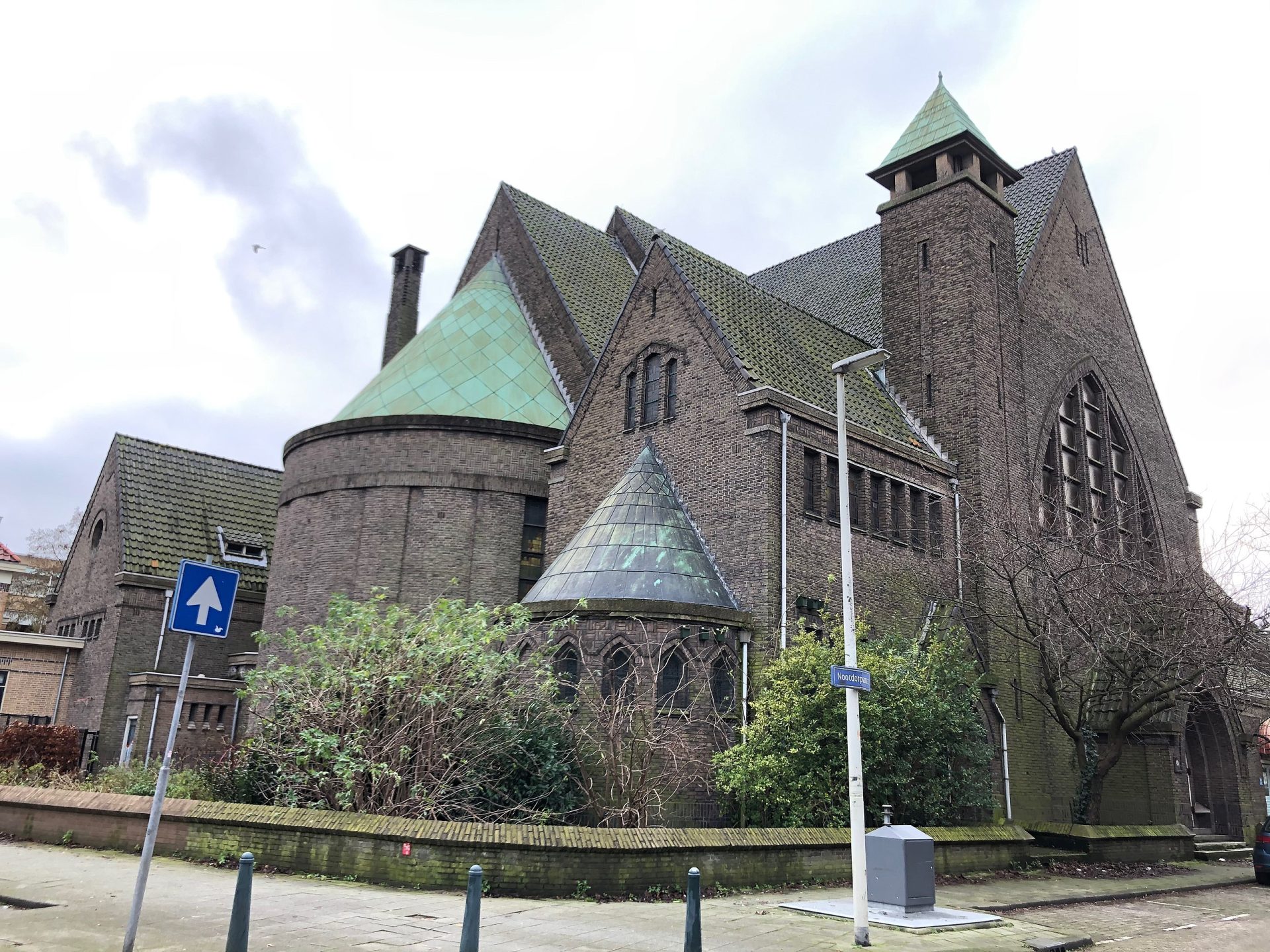 De Heilige Familiekerk - Heilige Huisjes Rotterdam - Kerken In Rotterdam Zuid