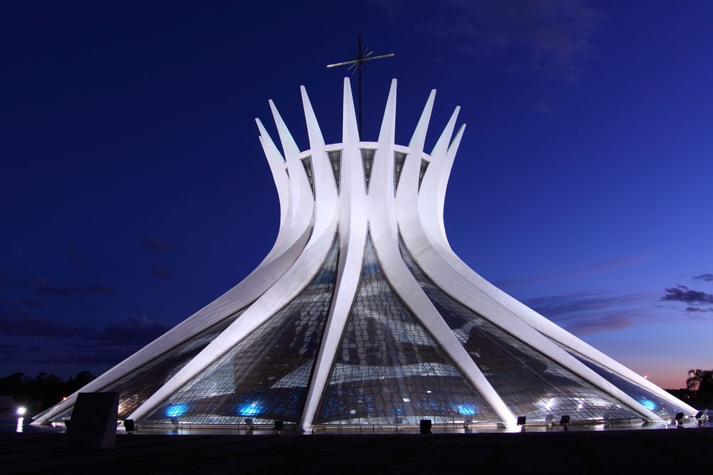 De-kathedraal-van-Brasilia.jpg 1.000×667 pixels | Mooie gebouwen - Waarom Is Brasilia De Hoofdstad Van Brazilië