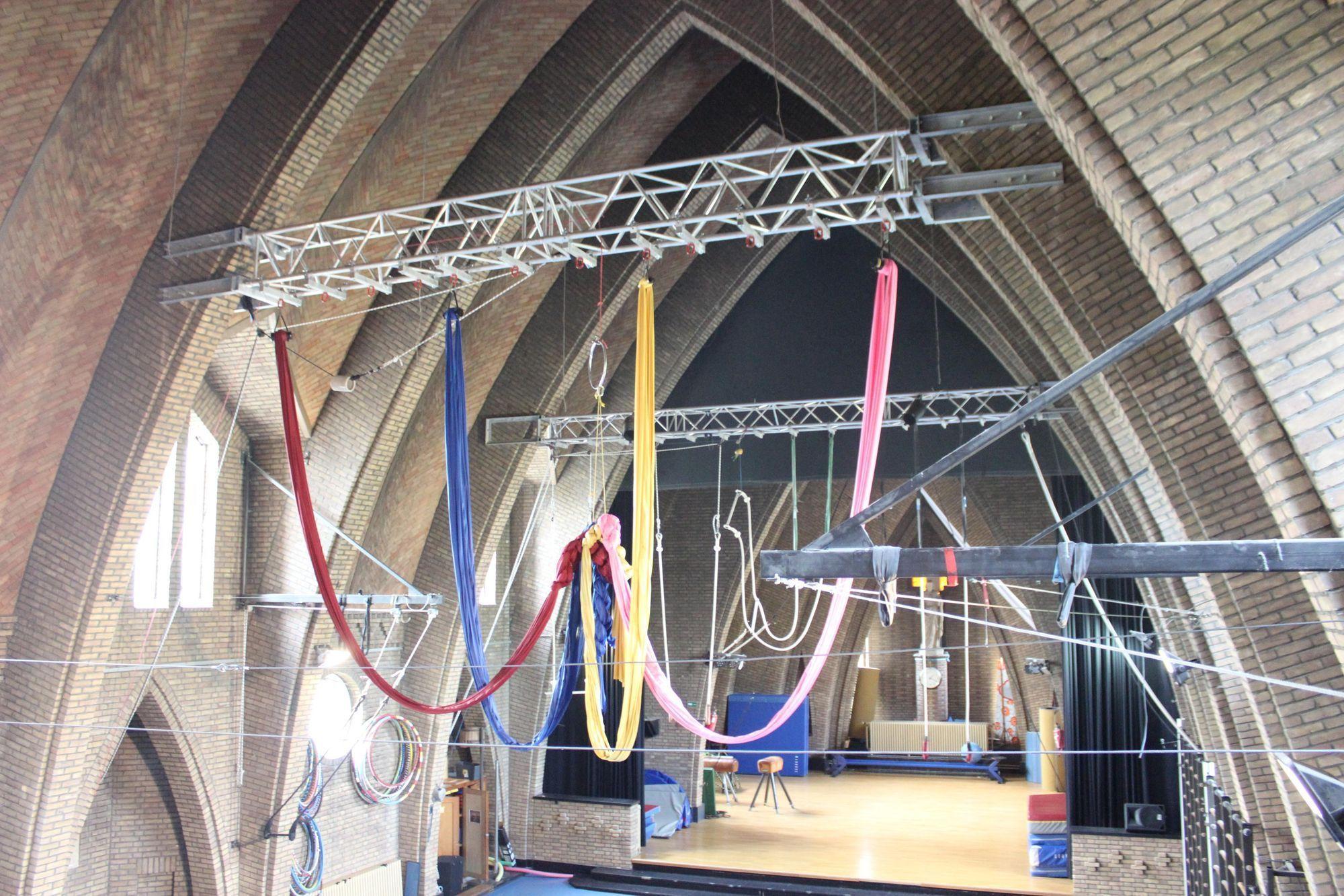 De Kerk In Het Midden