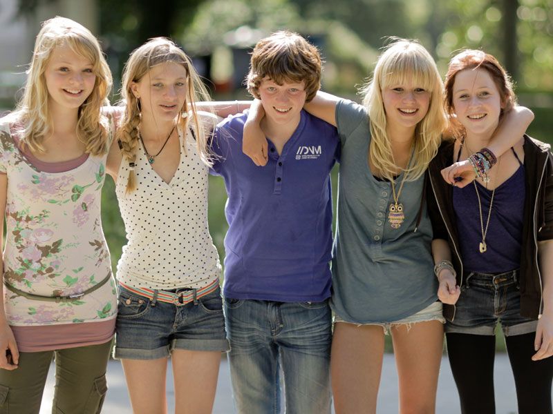 De personages in het echt | hoe overleef ik met/zonder vrienden - Hoe Overleef Ik Met/zonder Gescheiden Ouders