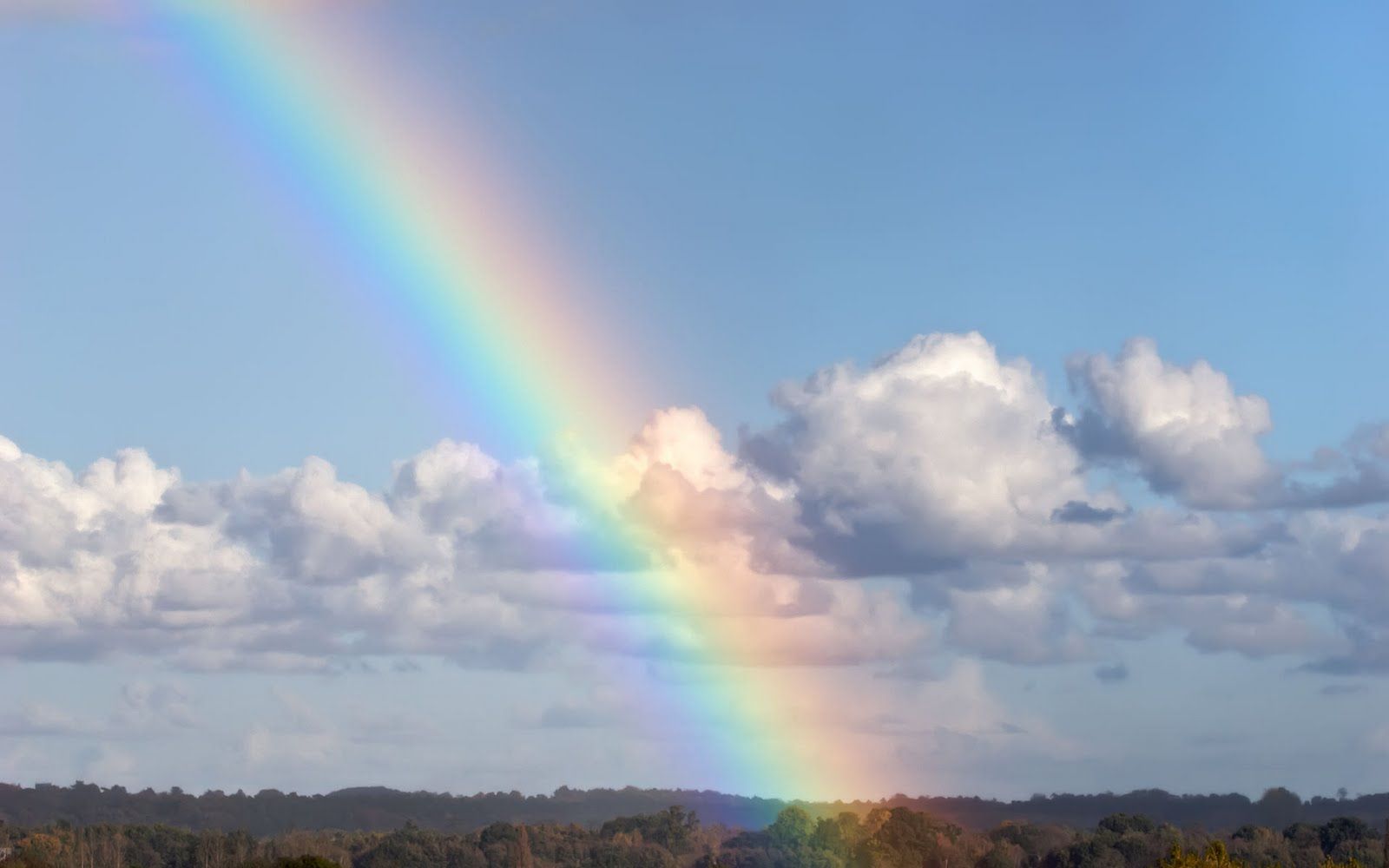 De regenboog staat voor RIJKDOM en VOORSPOED. In vele culturen word de - Waar Staat Een Regenboog Voor