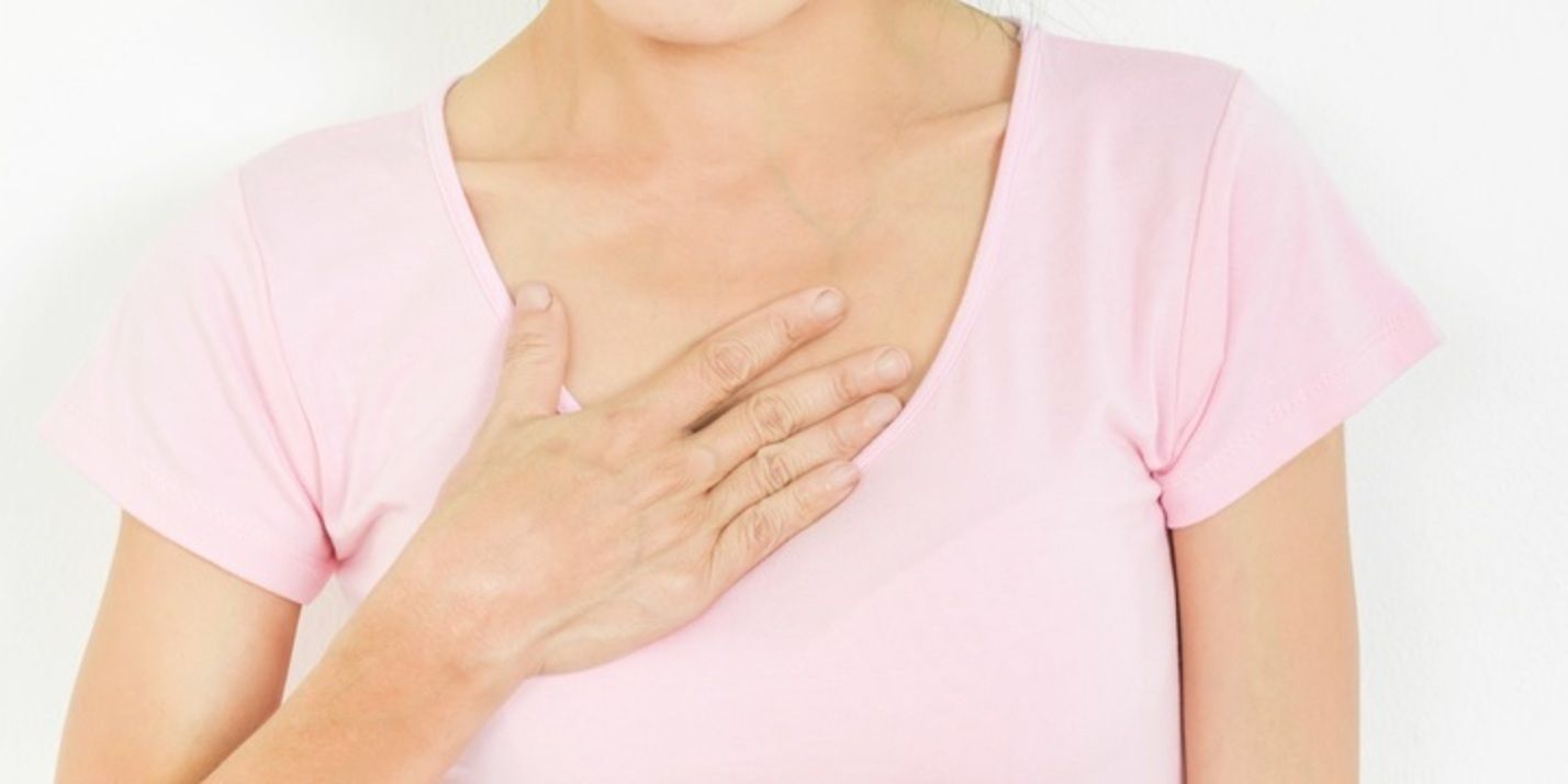 De vijf belangrijkste oorzaken van pijn op de borst V Neck, Fashion - Pijn Op De Borst Door Stress