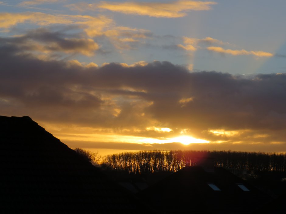 de zon komt op...... | ZeelandNet Foto - De Zon Komt Op In Het