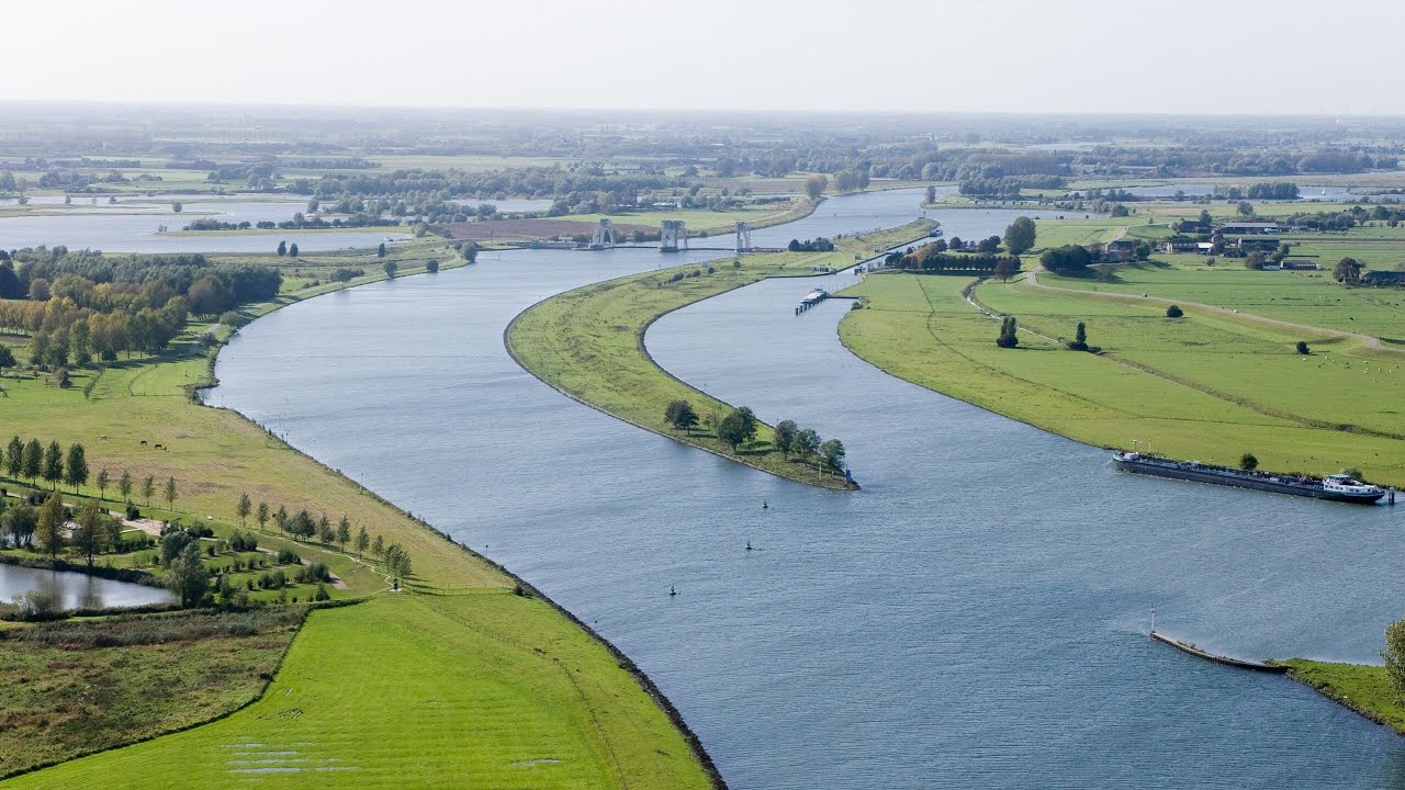 Debiet, regiem, verval en verhang van een rivier - YouTube - Vrij Stroomt De Rivier Bol.com