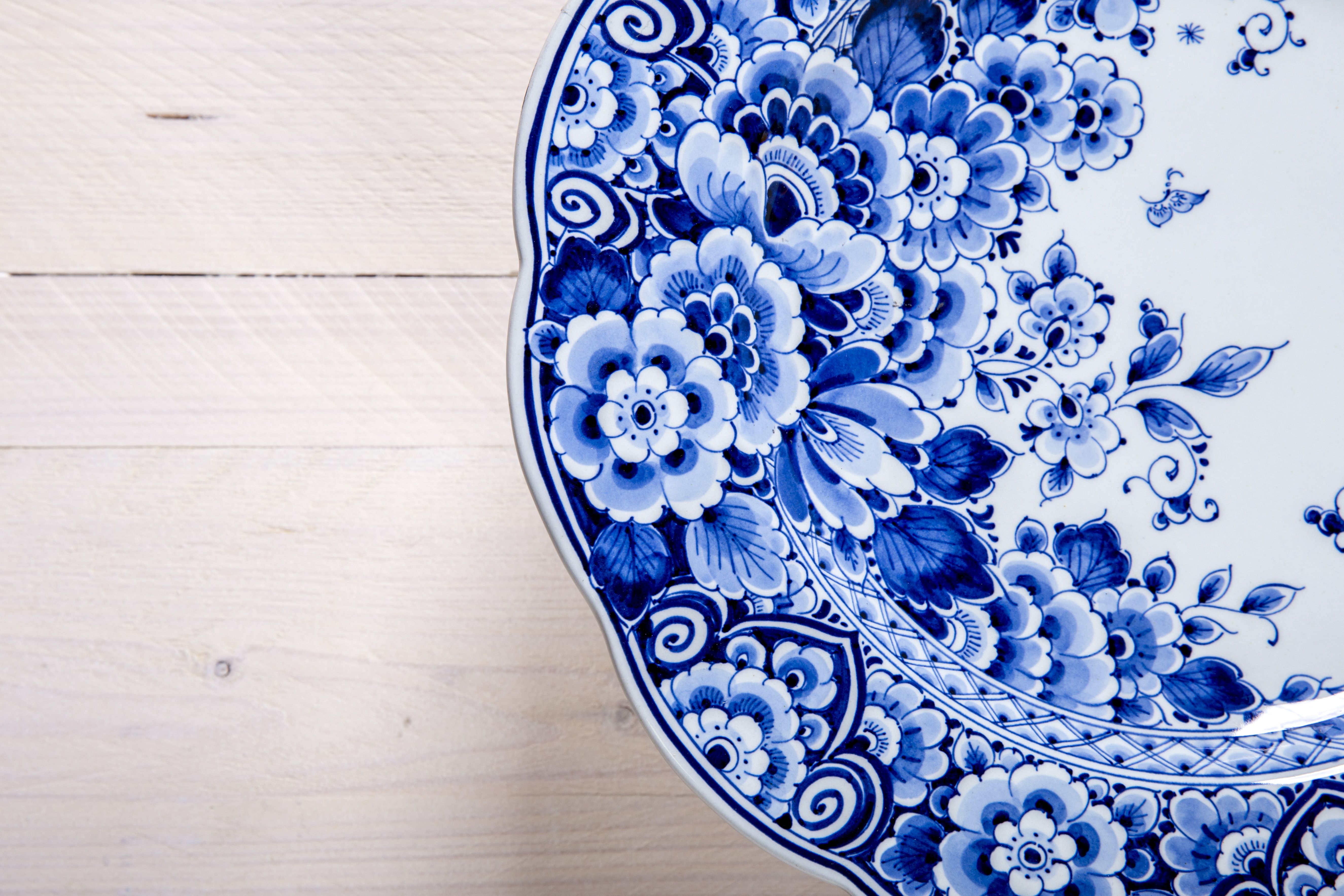 Delfts Blauw Bord, handmade | Blue and white china, Blue willow china - Delfts Blauw Bord Laten Maken