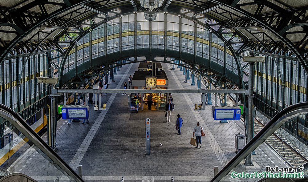 Den Bosch Station - ColorIsTheLimit Photography - P En R Den Bosch Station