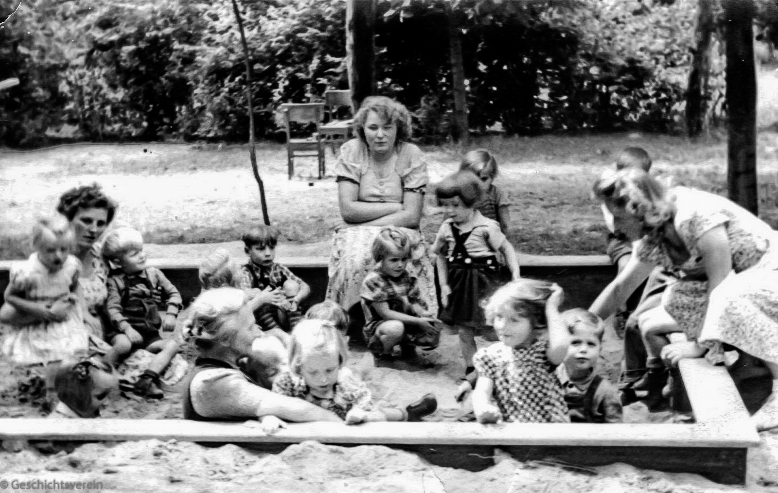 Die erste Kindertagesstätte nach dem Krieg und die tägliche Sorge um - Bleekneusjes Vakantiekolonies In Nederland 1883 1970