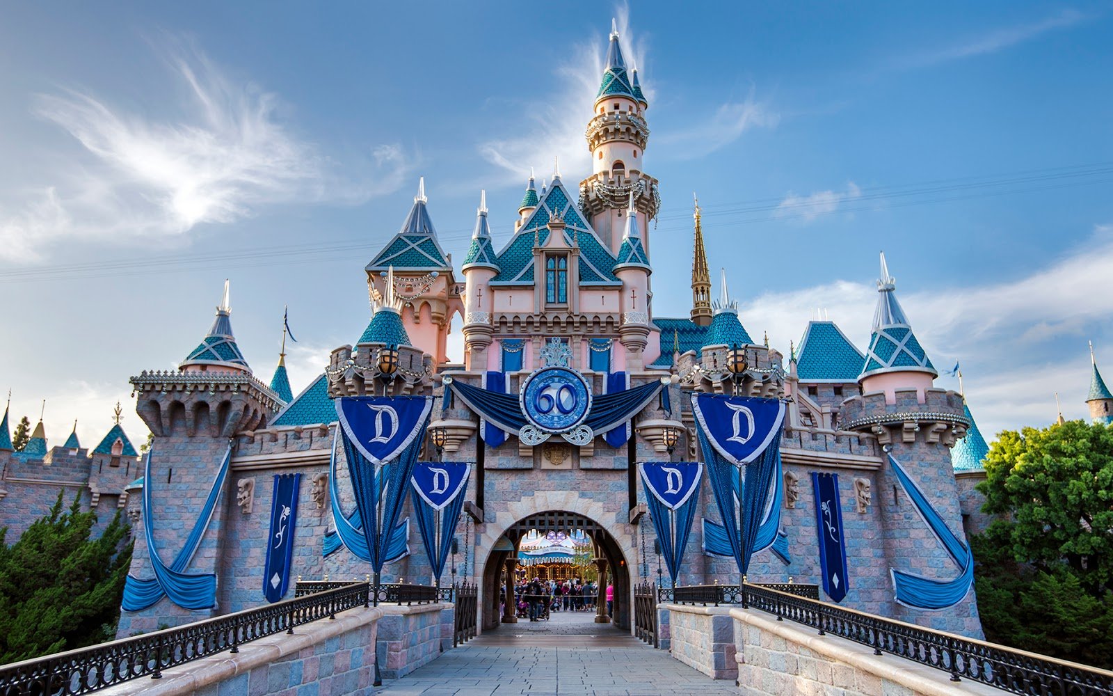 Disneyland Tour in The City of Anaheim, California, USA - Traveldigg.com - Disneyland Paris The Tower Of Terror