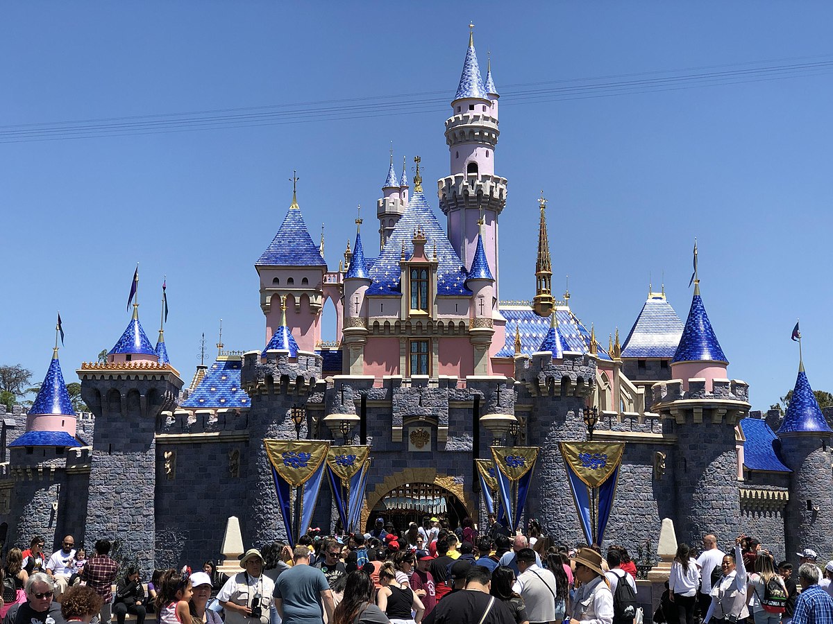 Disneyland - Wikipedia - Disneyland Paris The Tower Of Terror
