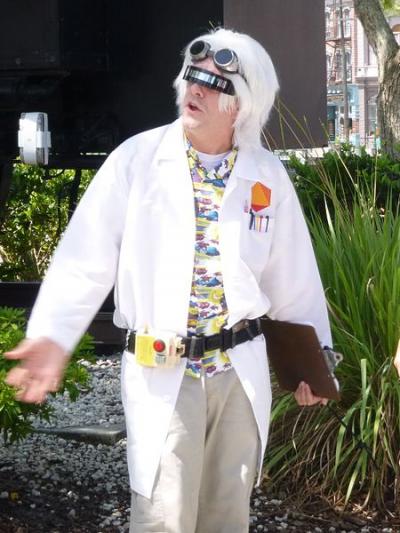 Doc Emmett Brown, Back to the [IMAGE] | EurekAlert! Science News Releases - Emmett Brown Back To The Future 2