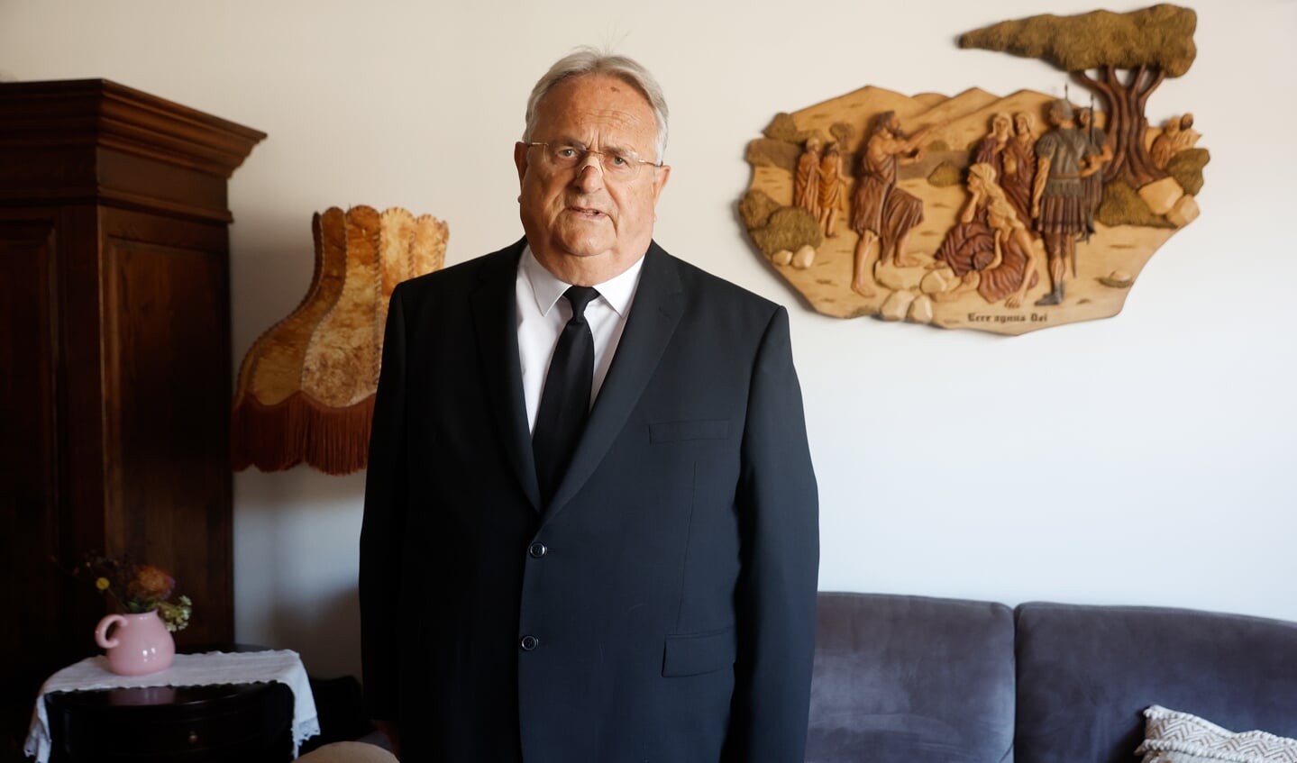 Dominee Aart Moerkerken stempelde de Gereformeerde Gemeenten. ‘Ik zet - Ds A Moerkerken Preken