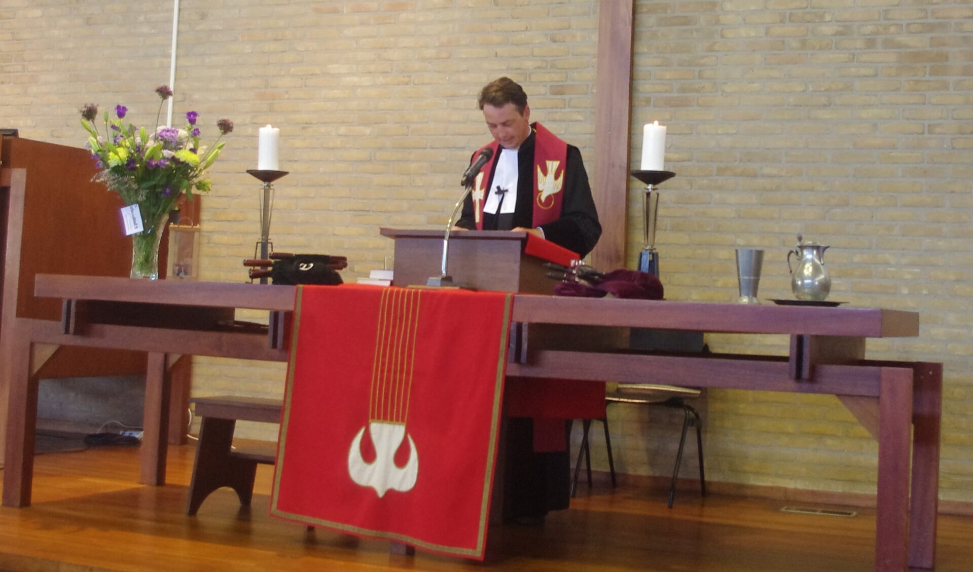 Dominee Uit Ambt Gezet