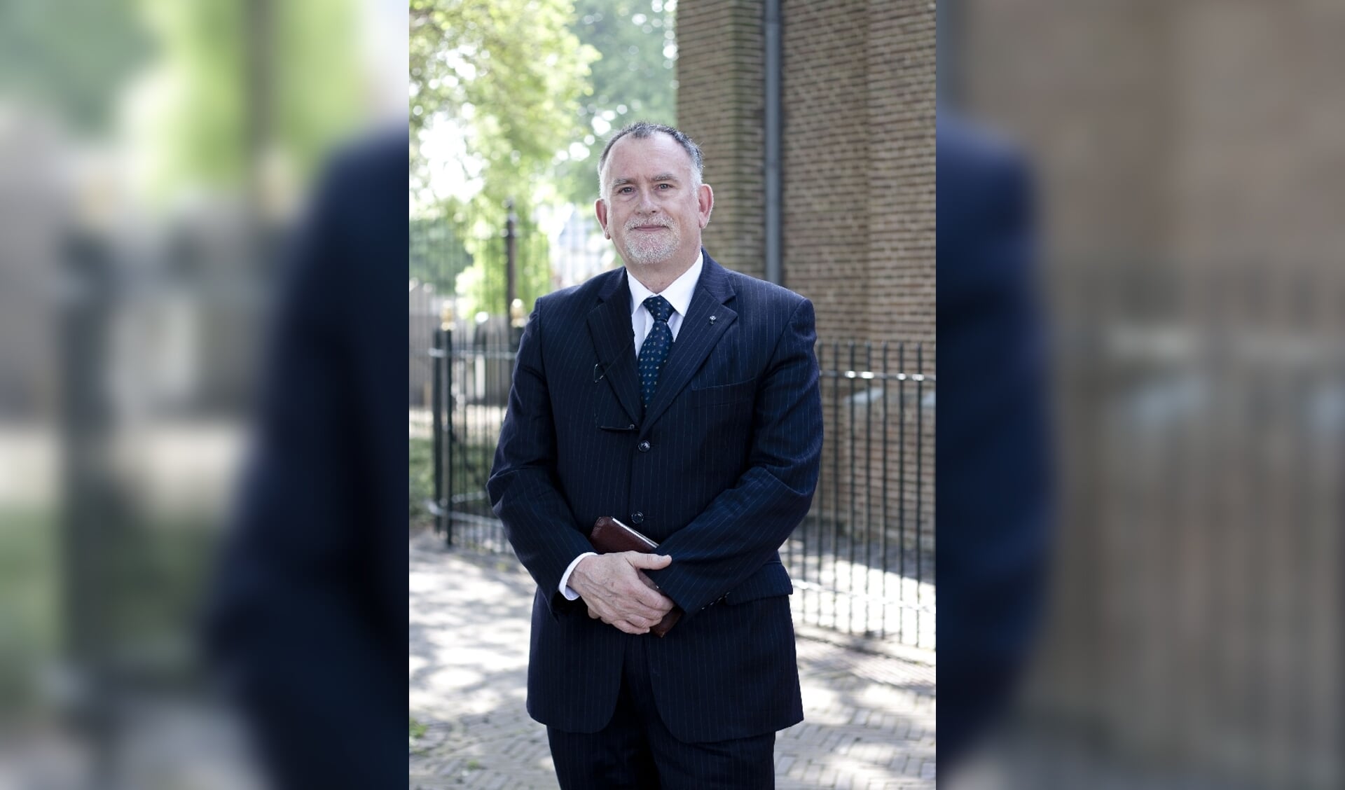 Dominee Oberink 25 jaar in het ambt - Nieuws uit Urk - Dominee Uit Ambt Gezet