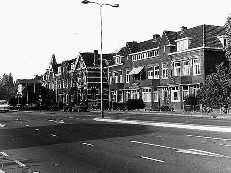 Dordrecht Burg. de Raadtsingel 1974 in 2023 | Stad, Holland, Kerken - Nationaal Onderwijsmuseum Burgemeester De Raadtsingel Dordrecht