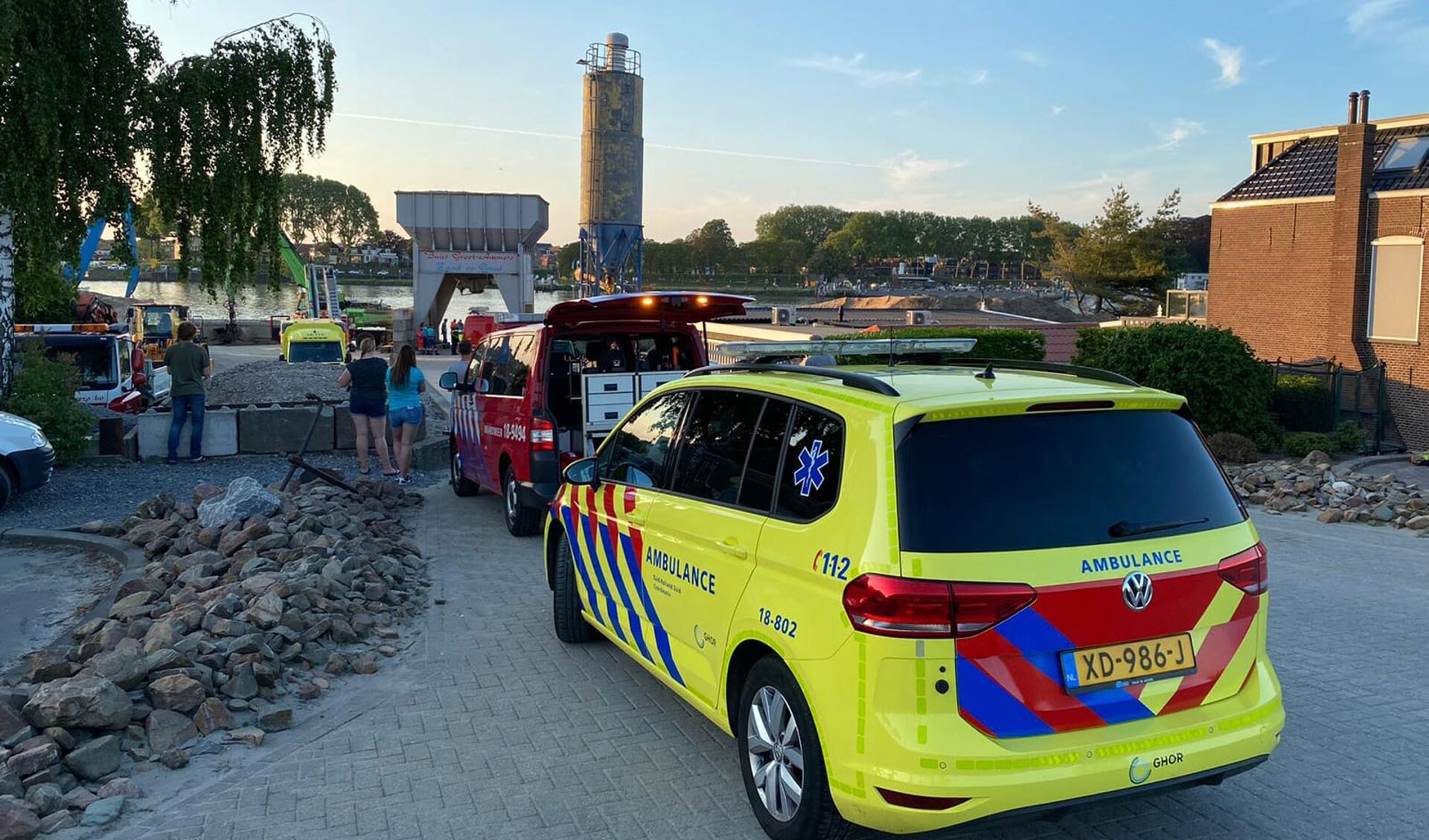 'Drenkeling' in Lek bij Groot-Ammers weer terug aan boord plezierjacht - Het Weer In Groot Ammers