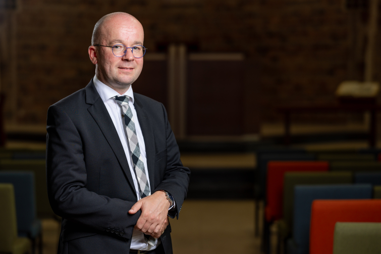 ds. A. A. F. van de Weg: "In steeds meer reformatorische gezinnen is de - Ds Van De Weg Leeftijd