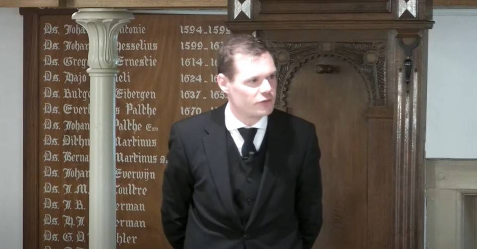 Ds. G. van Zanden deelt waargebeurd verhaal over brandende pastorie - Ds Van Zanden Leeftijd